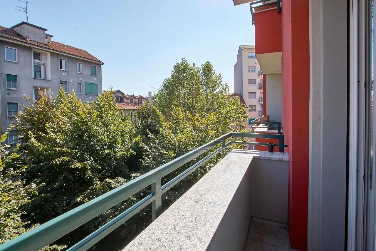 Apartment Luvi - Villoresi 28 Milan